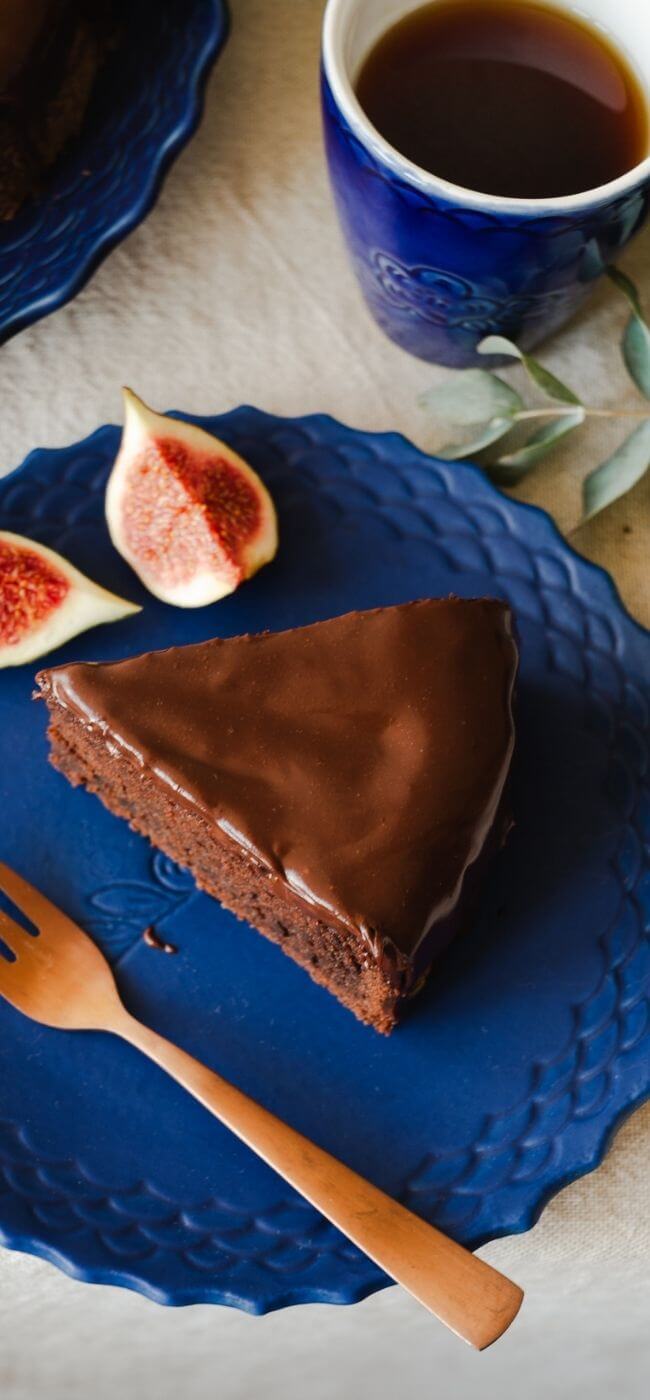 RUMA SPICED CHOCOLATE CAKE